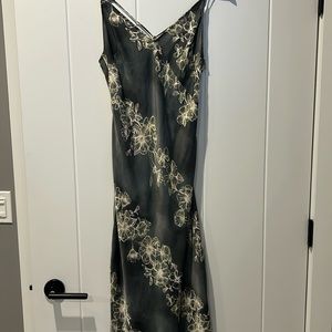 Maxi ankle length with slit